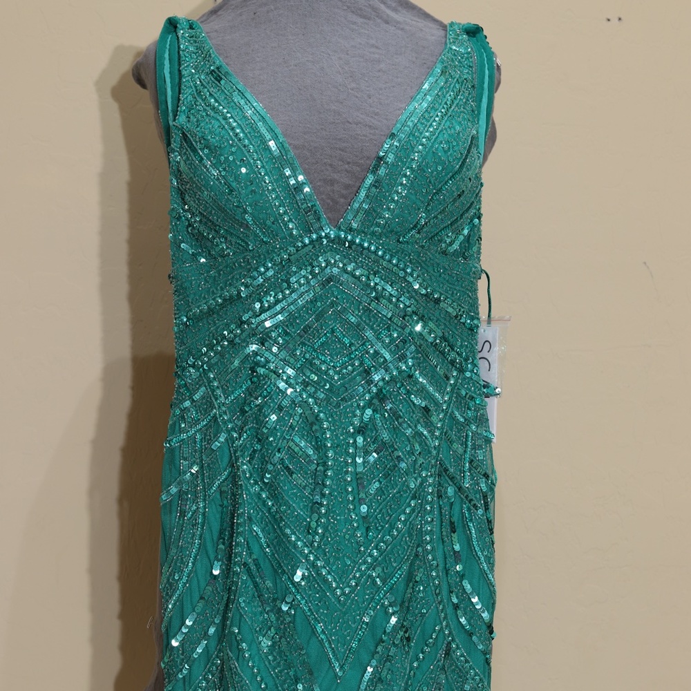 SCALA Deep v sheath short dress in emerald green size 6